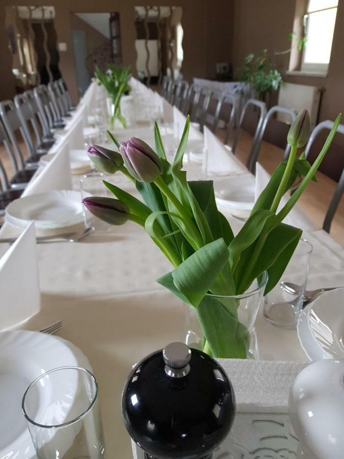 Hotelik Pod Baranami Siechnice Buitenkant foto