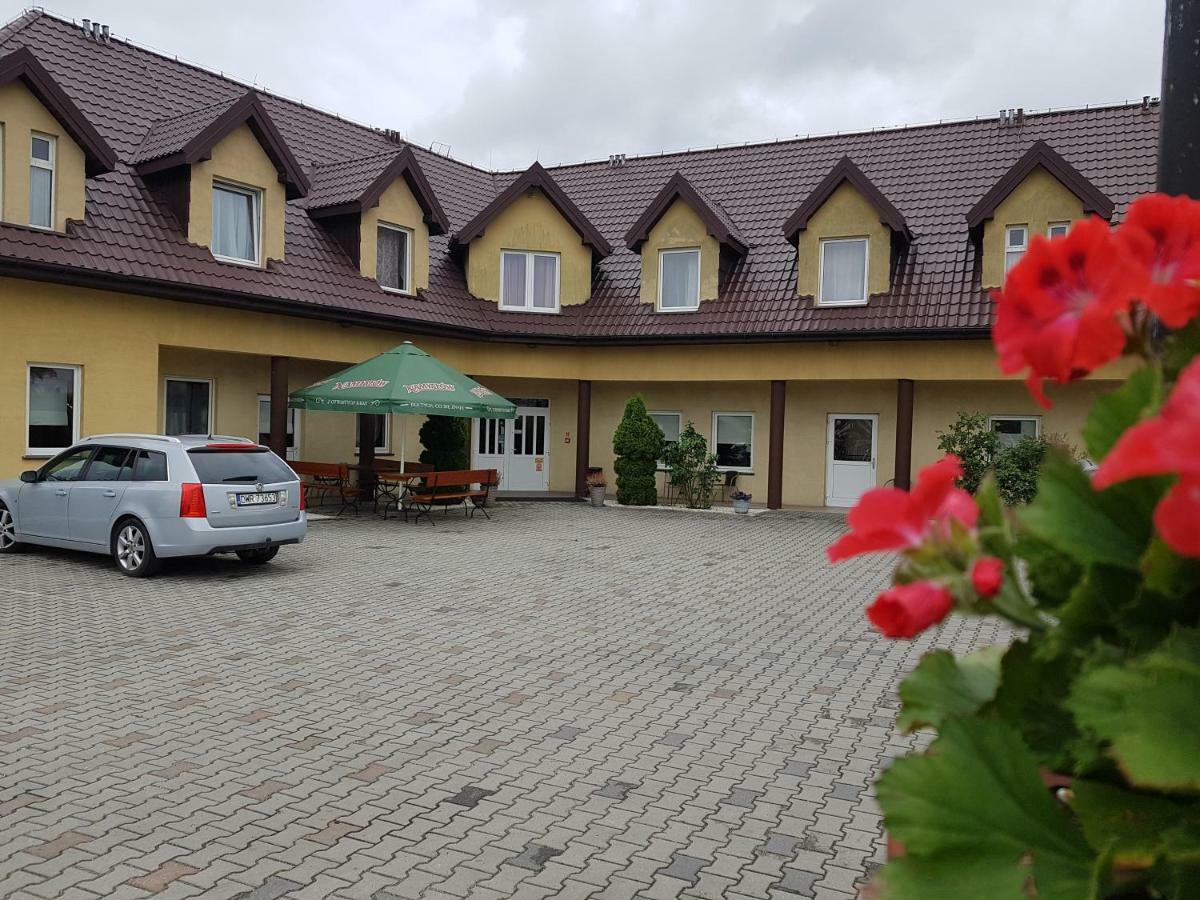 Hotelik Pod Baranami Siechnice Buitenkant foto