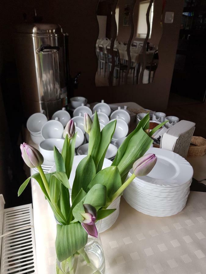 Hotelik Pod Baranami Siechnice Buitenkant foto