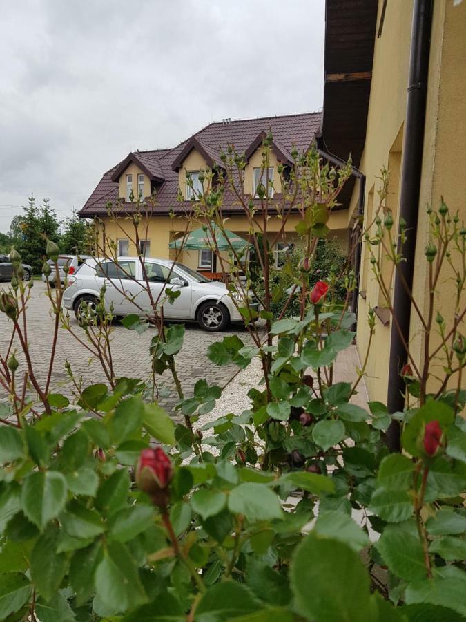 Hotelik Pod Baranami Siechnice Buitenkant foto